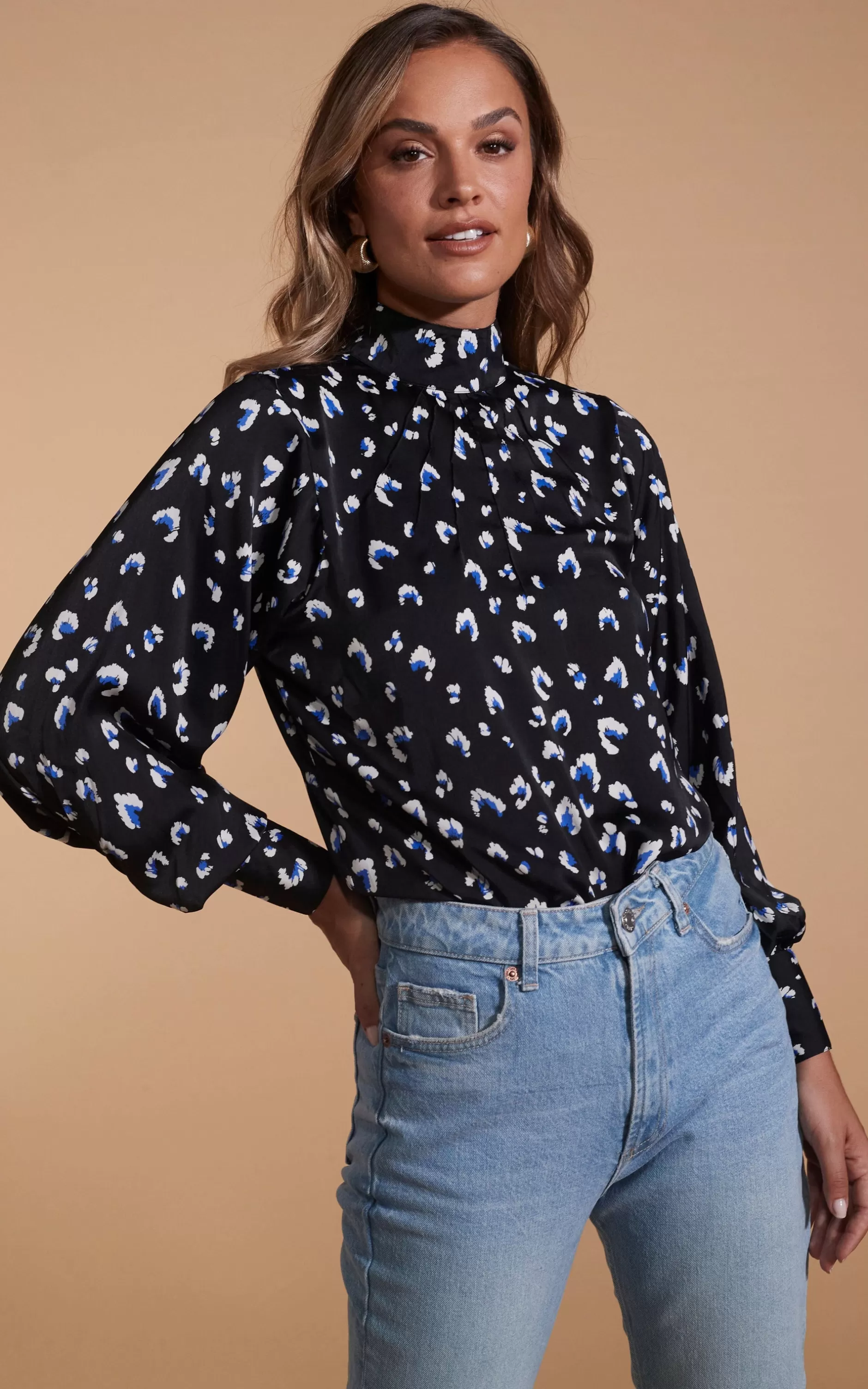 Dancing Leopard Margo Pintuck Blouse In Abstract White On Black Leopard>Women Tops