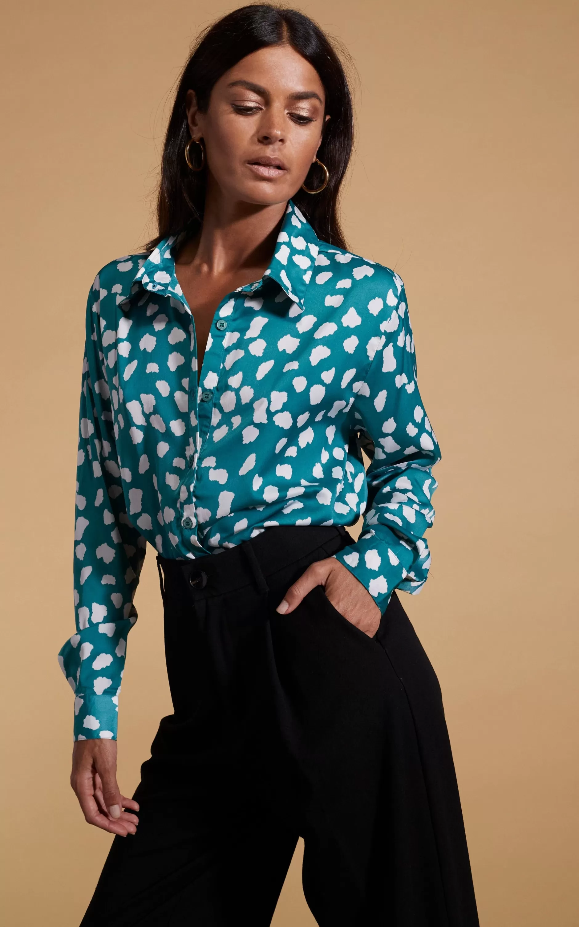 Dancing Leopard Nevada Satin Shirt In White On Green Cloud>Women Shirts